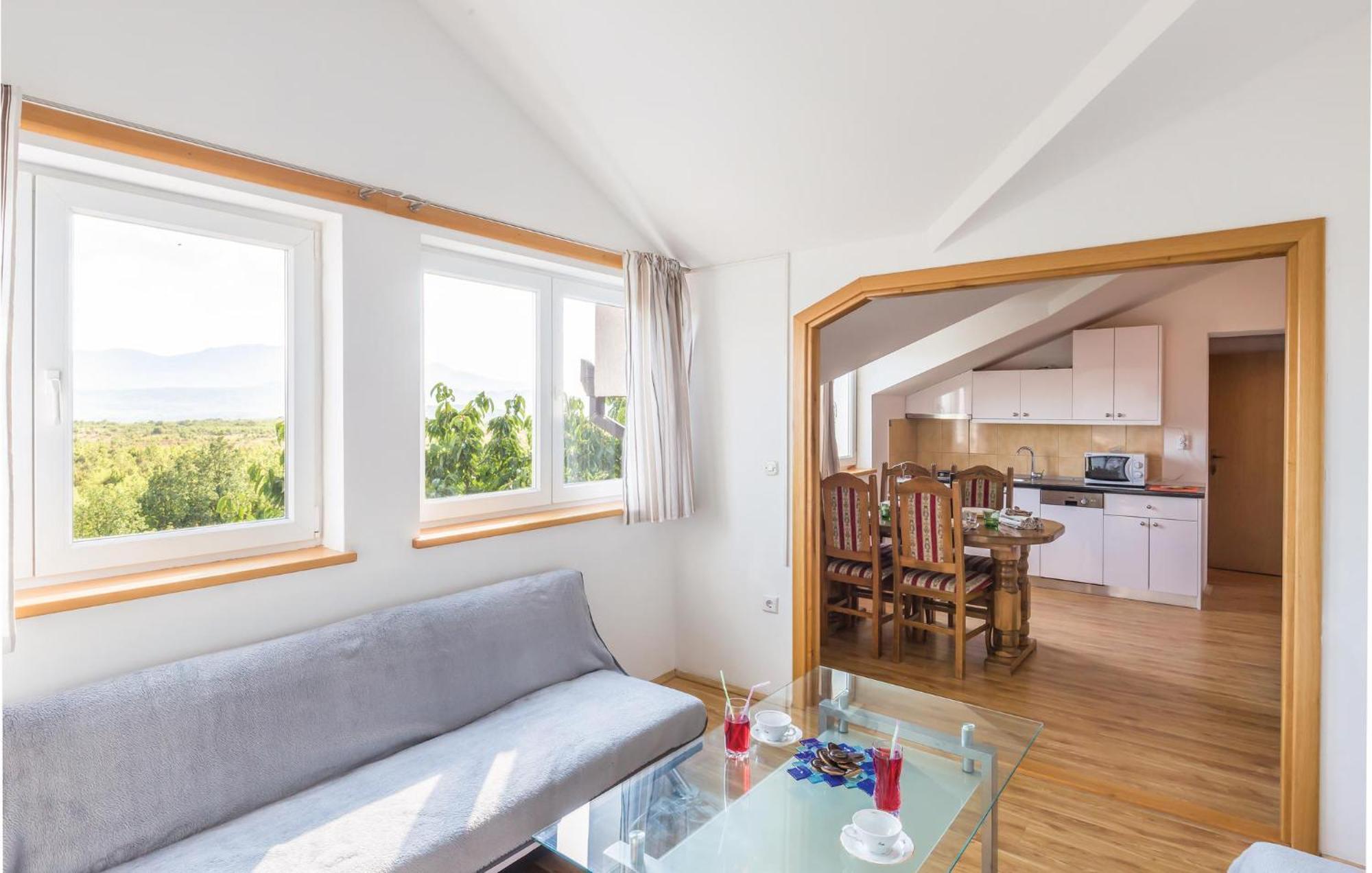 Lovely Apartment In Ugljane With Kitchen Eksteriør billede
